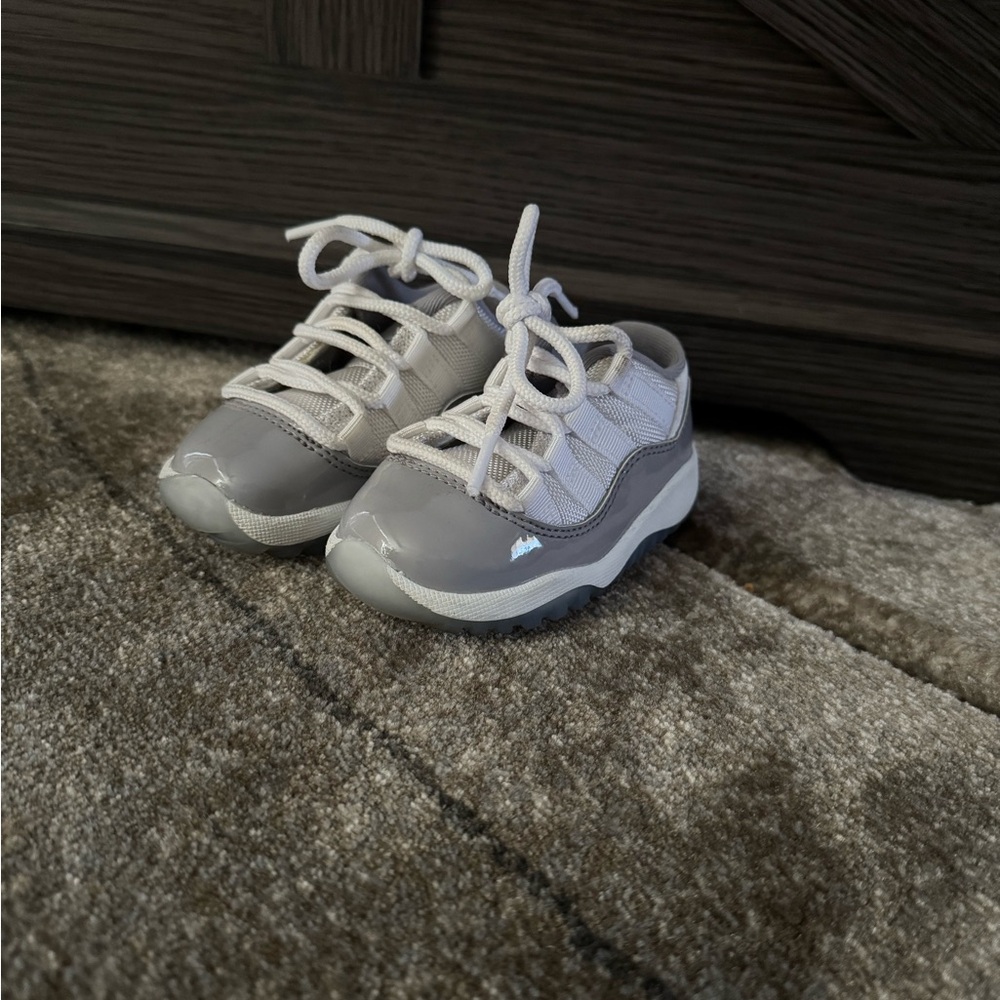 Retro 11s Toddler - Picture 3 of 4